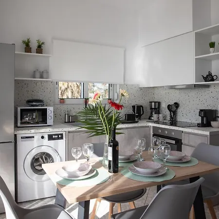 Aegean Eyes 3bd House βy The Sea