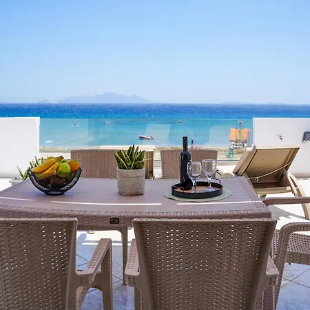 Aegean Eyes 3bd House βy The Sea